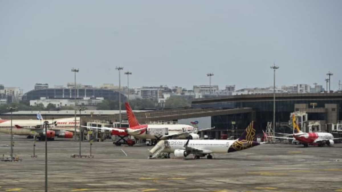 Delhi-bound flight catches fire soon after taking off from Patna airport Delhi-bound flight catches fire soon after taking off from Patna airport