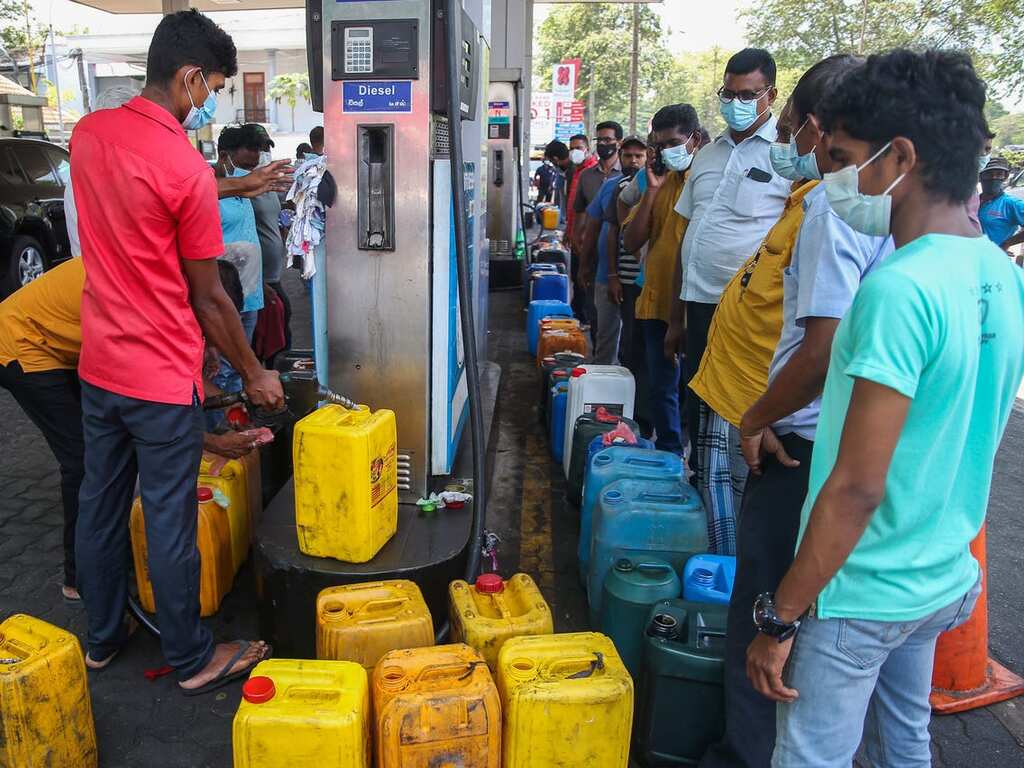 Sri Lanka: Surge in violence as fuel shortage intensifies