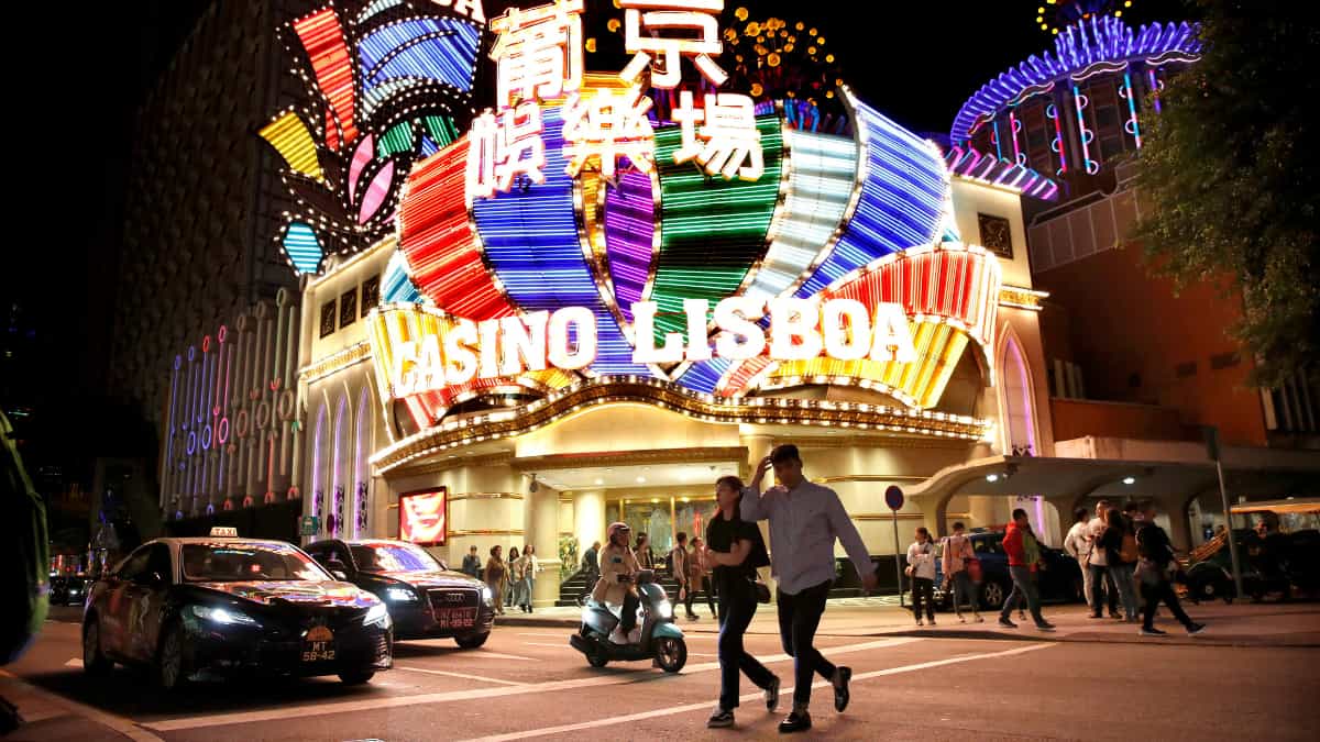 Macau shuts most businesses amid Covid outbreak, casinos stay open Macau shuts most businesses amid Covid outbreak, casinos stay open