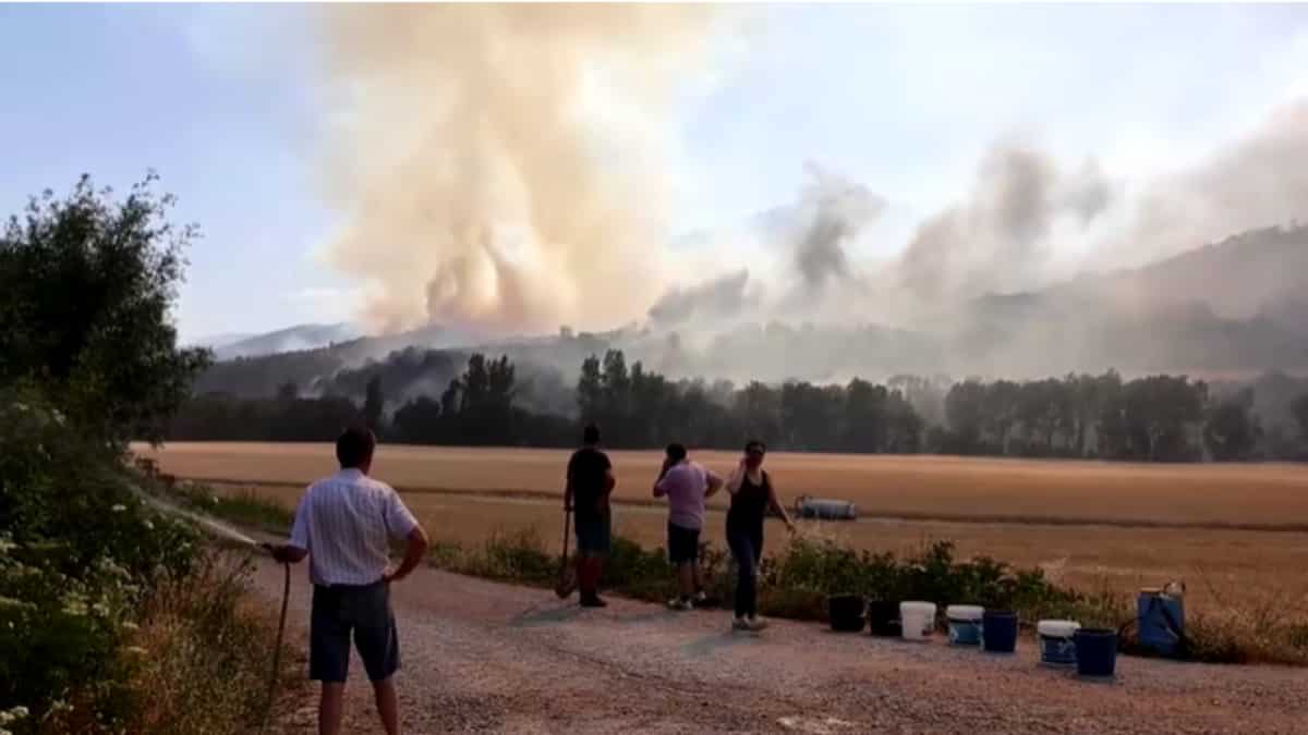 Struggle to cope with fire