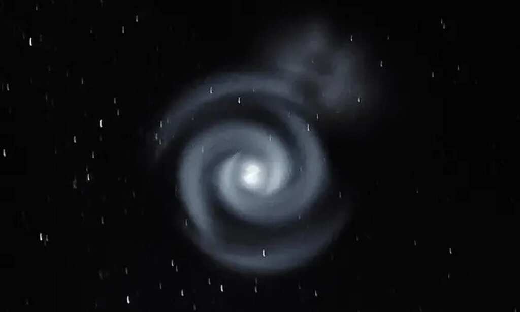 Mysterious blue light in New Zealand night sky sparks alien and UFO rumours