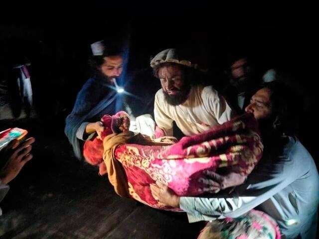 Afghanistan earthquake kills at least 1000  | India & Pakistan promise assistance