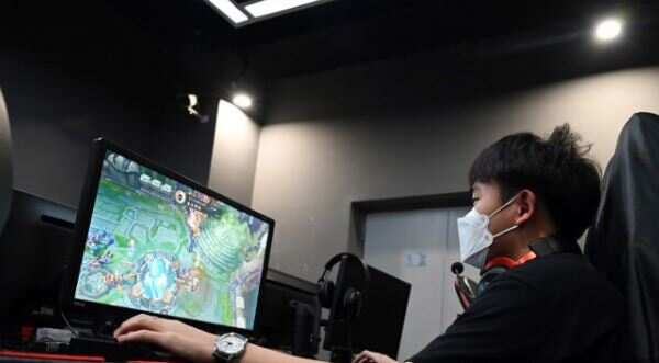 Now, China wants to review all social media comment