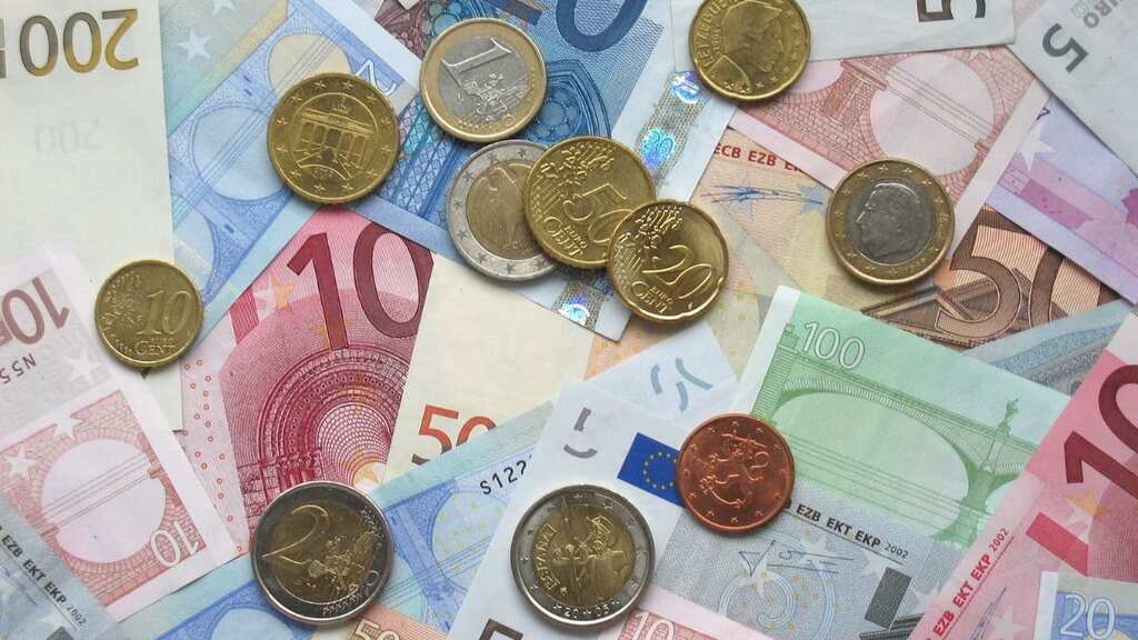 Is 'buy now, pay later' becoming debt trap? A third of UK users say repayments are 'unmanageable'