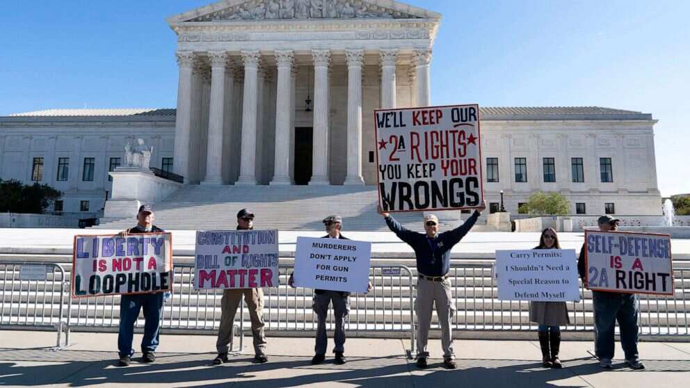 Gun control in the US: Senate passes bill on gun safety
