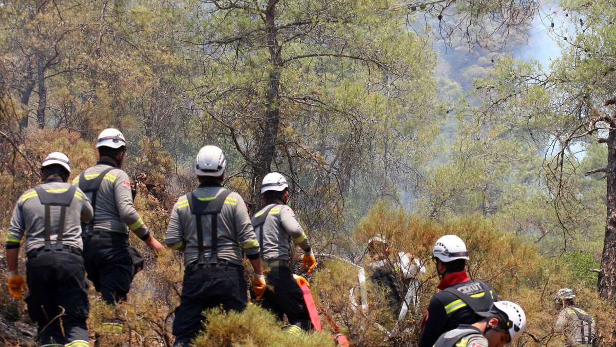 Efforts to put out the fire