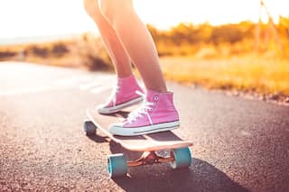 Iran: Teenage girls arrested for not wearing headscarves at skateboarding event