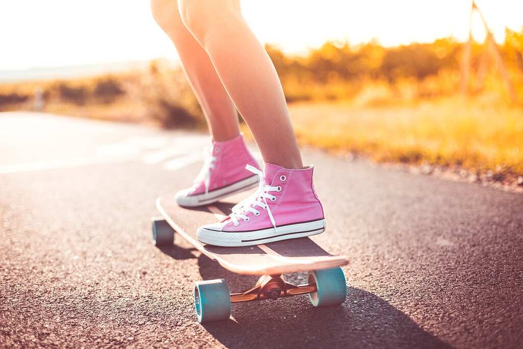Iran: Teenage girls arrested for not wearing headscarves at skateboarding event