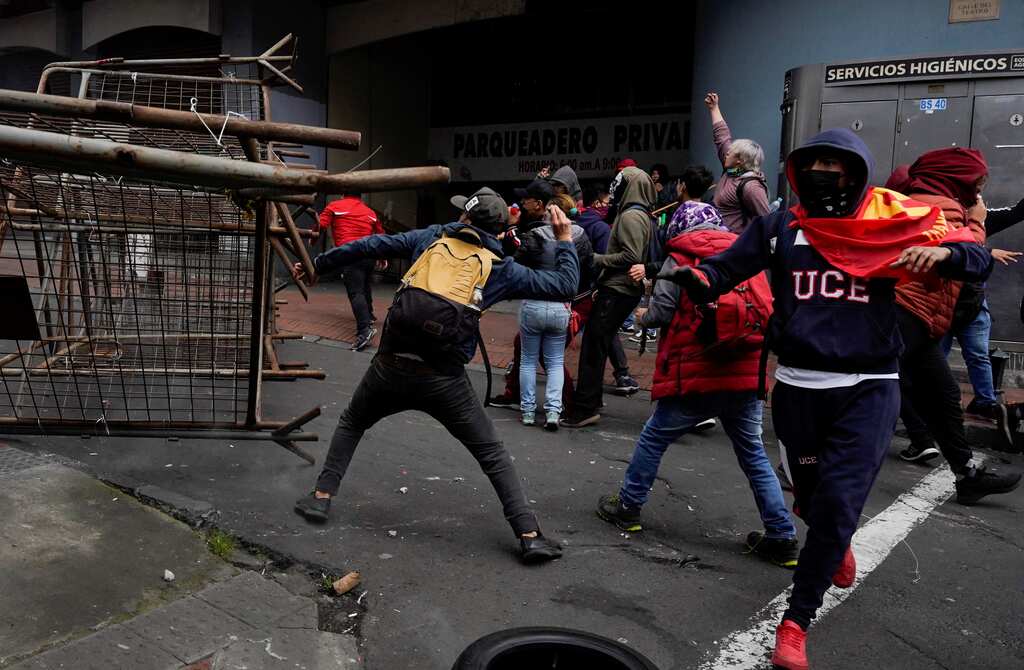 Ecuador: Fuel price cut lower than demands | Oil production at critical level
