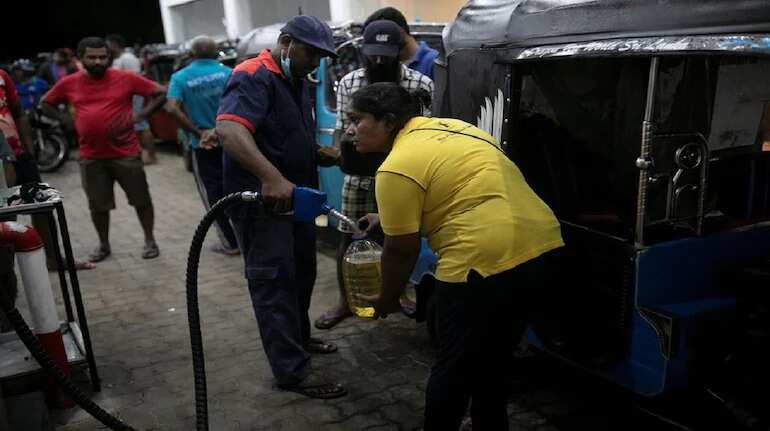 Sri Lanka stops fuel supply to non-essential services