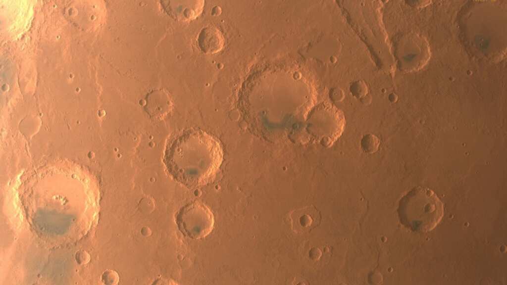 Scientists use impact shock waves to understand new craters on surface of Mars