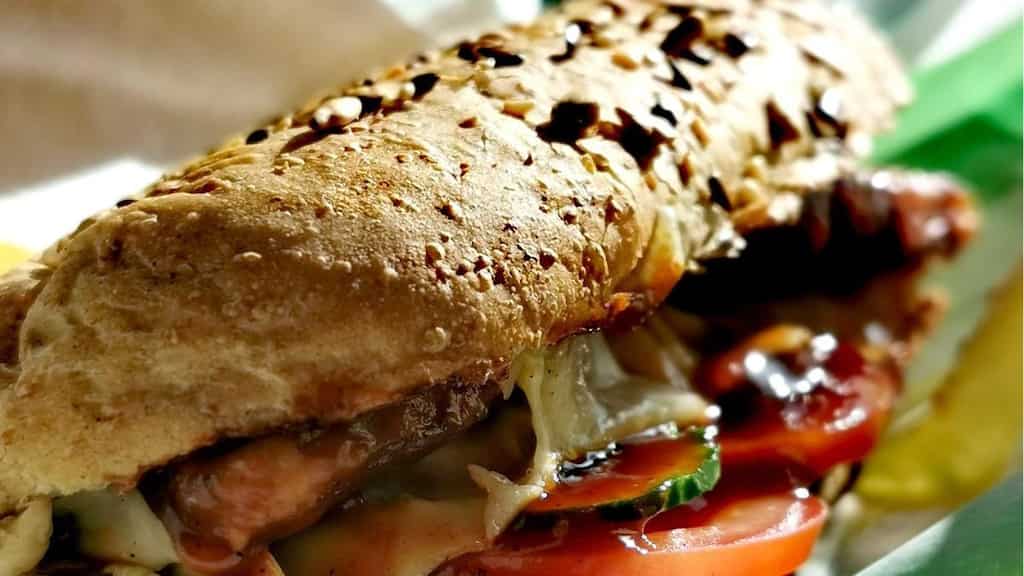 US: 26-year-old Subway employee shot dead by customer in argument over mayo