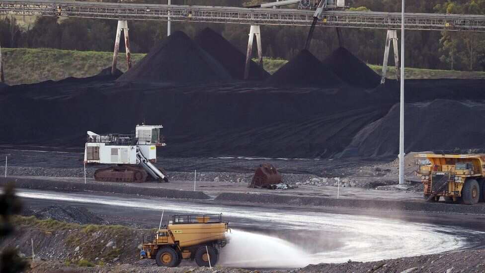 Australia rejects ban on new coal projects