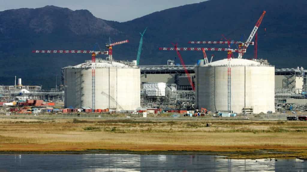 Vladimir Putin issues decree to seize full control of the Sakhalin-2 gas and oil project