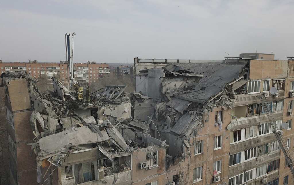 Ukraine reels under Russian pounding amid an intense battle in Eastern Ukraine