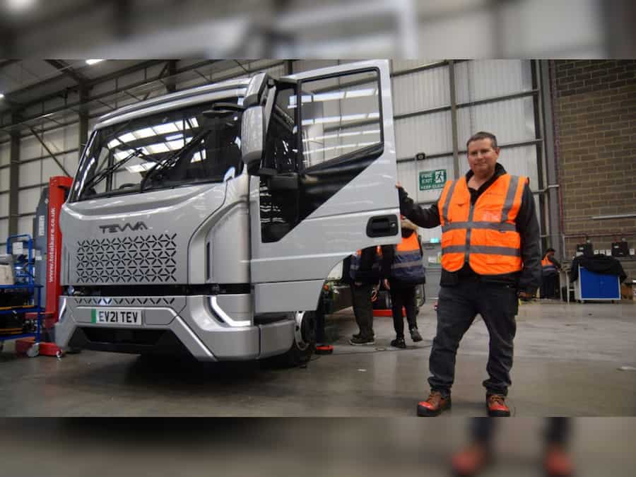 UK’s first mass-produced hydrogen truck unveiled by commercial EV startup Tevva