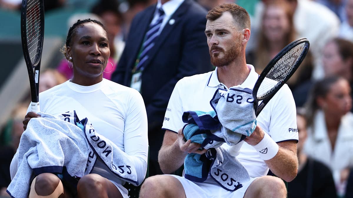 Lure of Wimbledon grass courts too much for Venus Williams to resist Lure of Wimbledon grass courts too much for Venus Williams to resist
