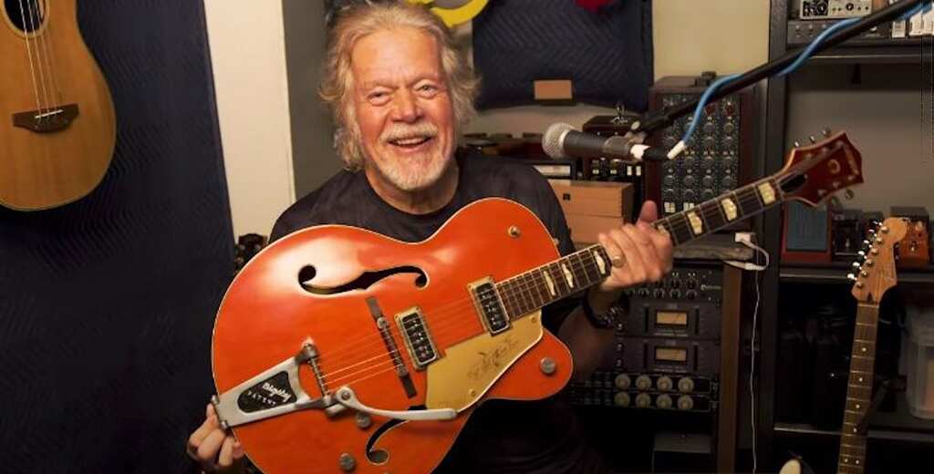 Randy Bachman reunites with lost guitar on Canada day