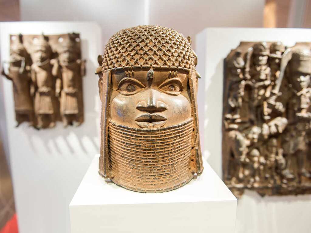 Germany to return trove of looted African artefacts