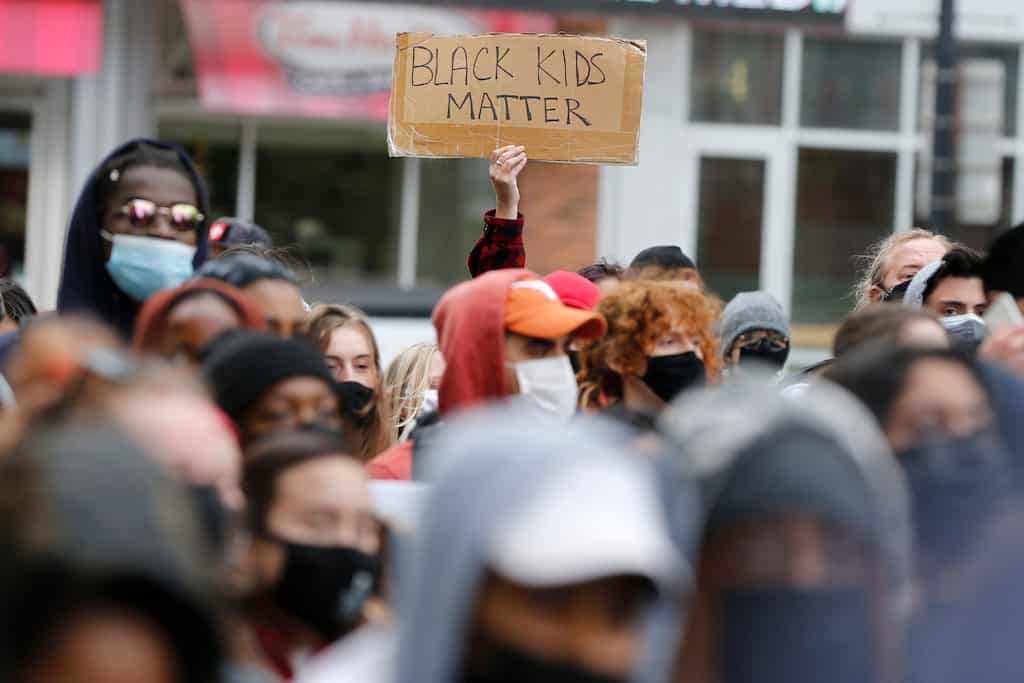 Ohio police shoot 'unarmed' black man, another incident of 'racial killing' in United States?