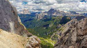 WION Climate Tracker | Five Italian climbers still missing after Glacier collapse in Italian Alps