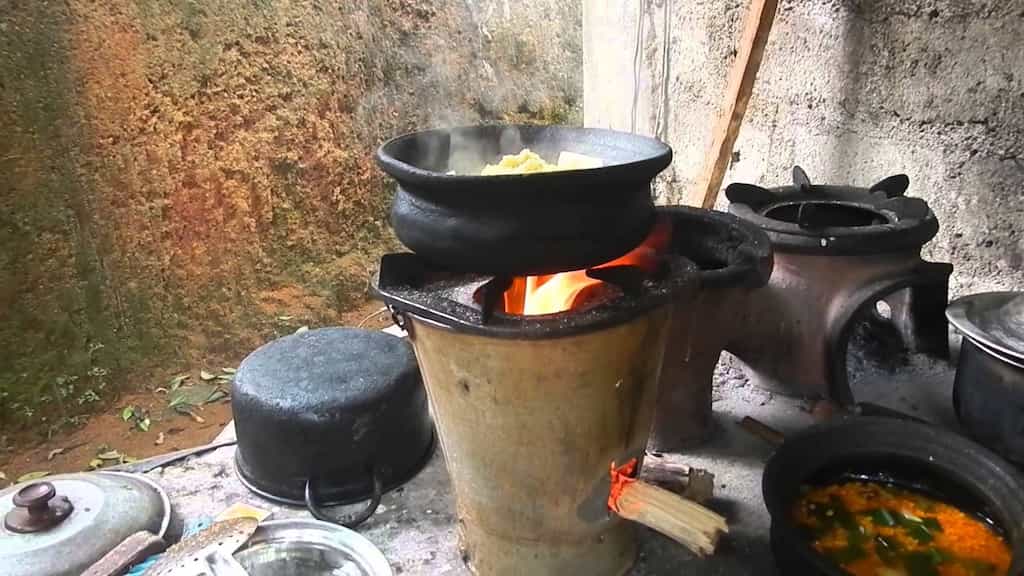 WION Dispatch | Sri Lanka Crisis & Chaos: Firewood now being used to cook meals