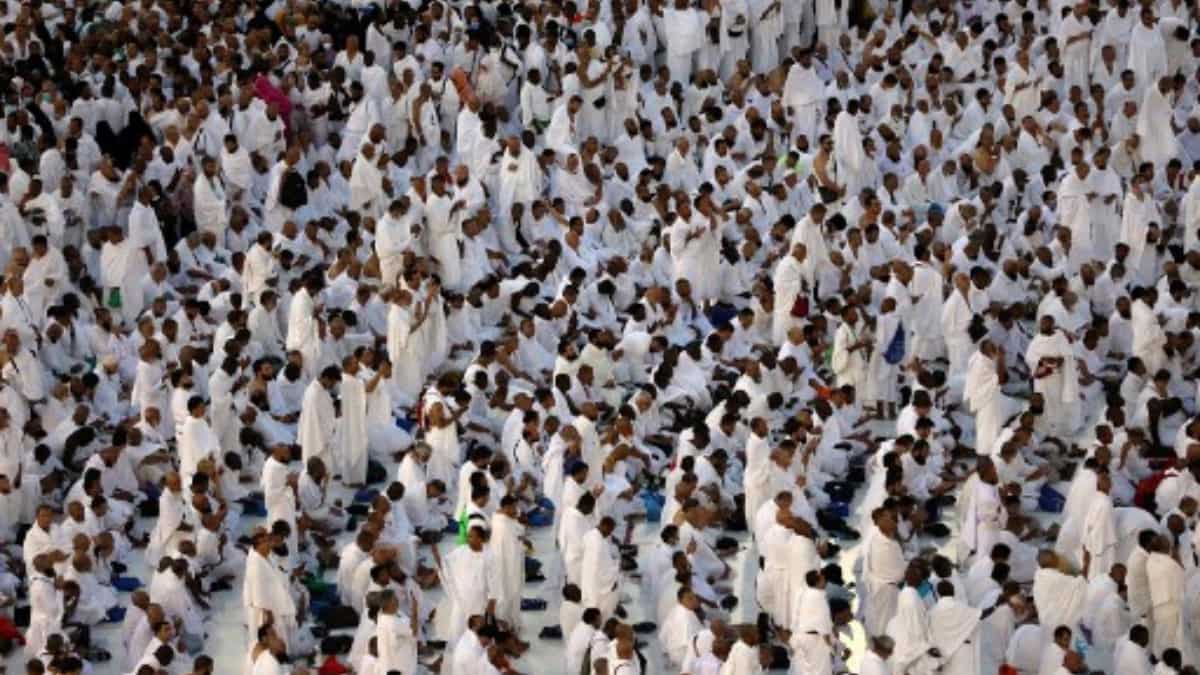 Fully vaccinated worshippers