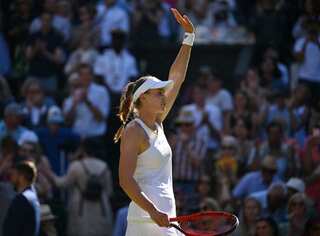Clinical Elena Rybakina eases past Simona Halep to reach Wimbledon final