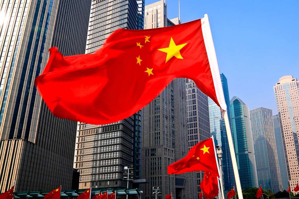 China tightens rules on $1.3 trillion credit card business