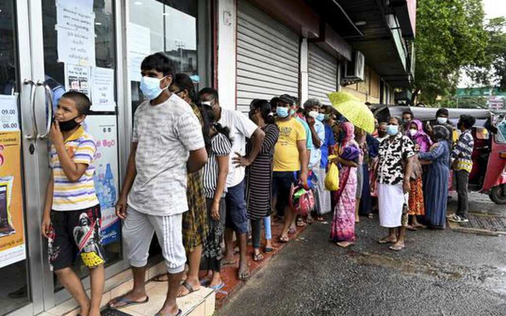 Anti-government stir turns violent for the second consecutive day in Sri Lanka amid economic crisis
