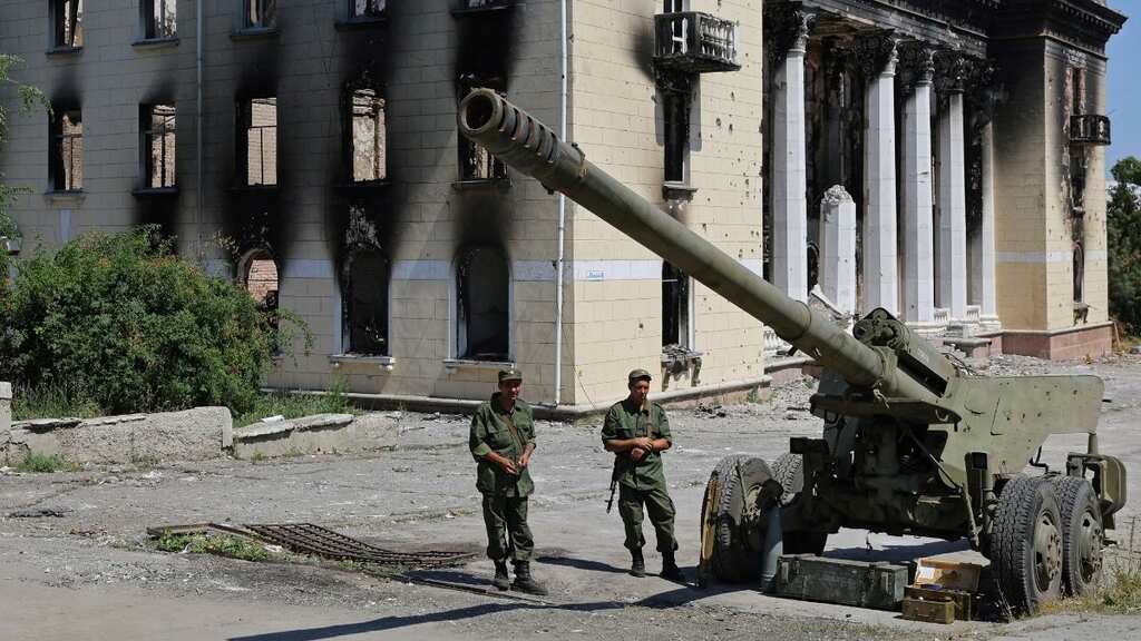 Russia threatens broad Ukraine offensive as US presses China over war stance