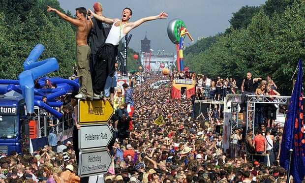 40,000 people gather in Berlin for Techno parade