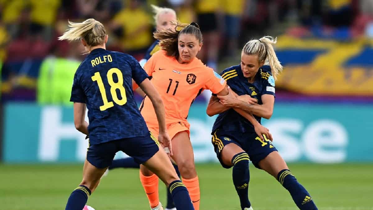 Netherlands and Sweden share spoils in Women's Euro 2022 group opener