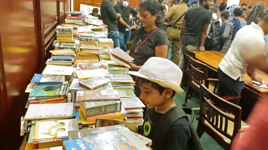Sri Lankans make temporary library at presidential secretariat to turn books as ‘weapons’ of change