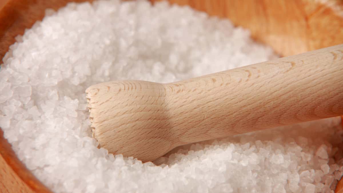 Adding salt to your meals can shorten your life span: Study