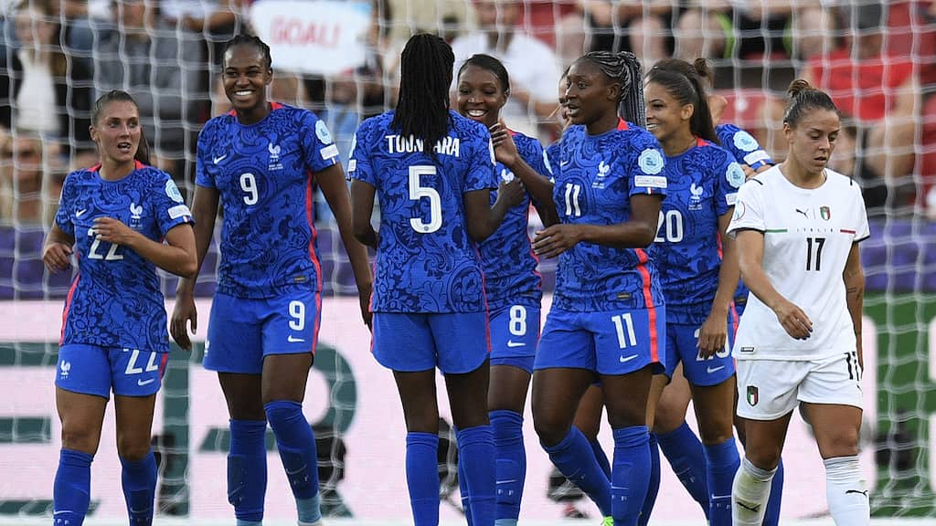 Grace Geyoro grabs a first half hat-trick as France thrash Italy 5-1 in Women's Euro 2022