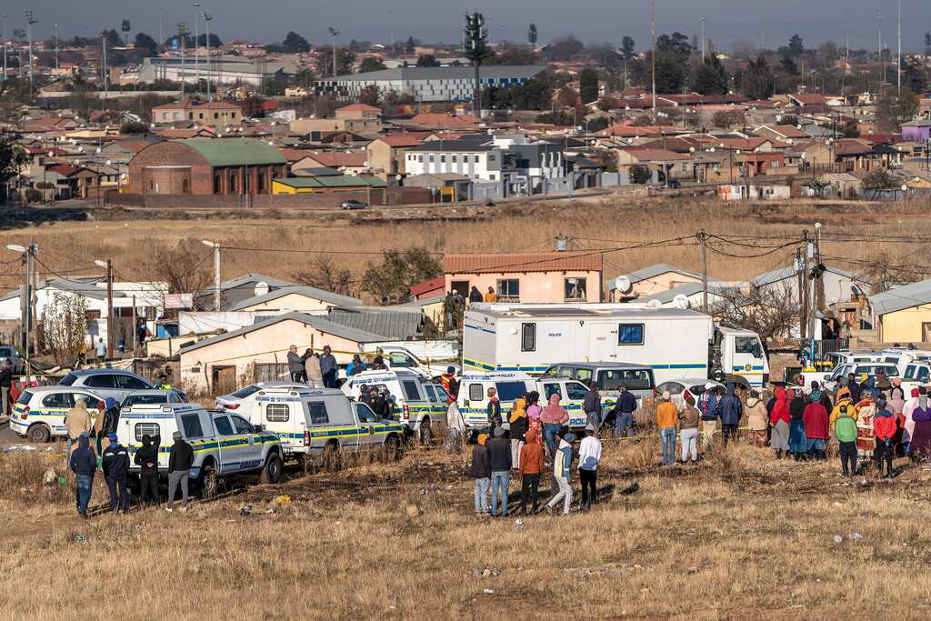 South Africa: At least 21 people killed & 16 injured in weekend bar shootings