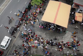 Long queues in Sri Lanka, as fuel supplies resume after weekend of tumultuous anti-government protests