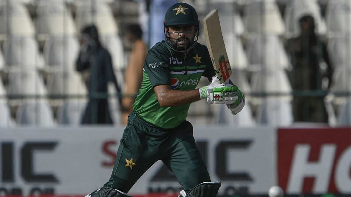 'Babar Azam looks like a million dollars': Waqar Younis on Pakistan skipper's comparisons with other greats 'Babar Azam looks like a million dollars': Waqar Younis on Pakistan skipper's comparisons with other greats