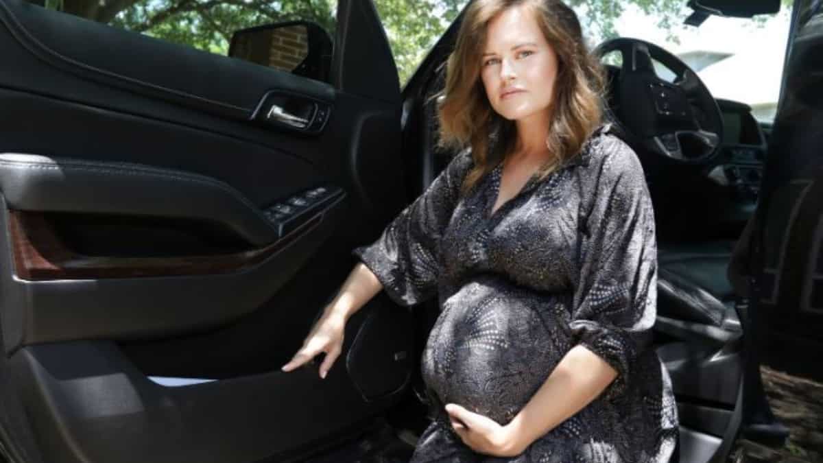 Pregnant woman in Texas argues her fetus is second passenger after getting a ticket Pregnant woman in Texas argues her fetus is second passenger after getting a ticket