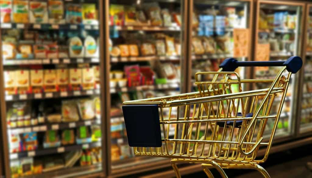 Retail sales slump across UK, shoppers cut back on spending