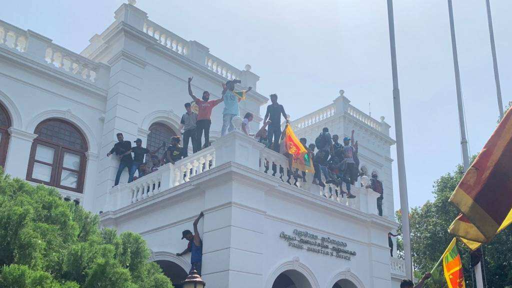 WION Fineprint | Sri Lankan protesters storm PM's office