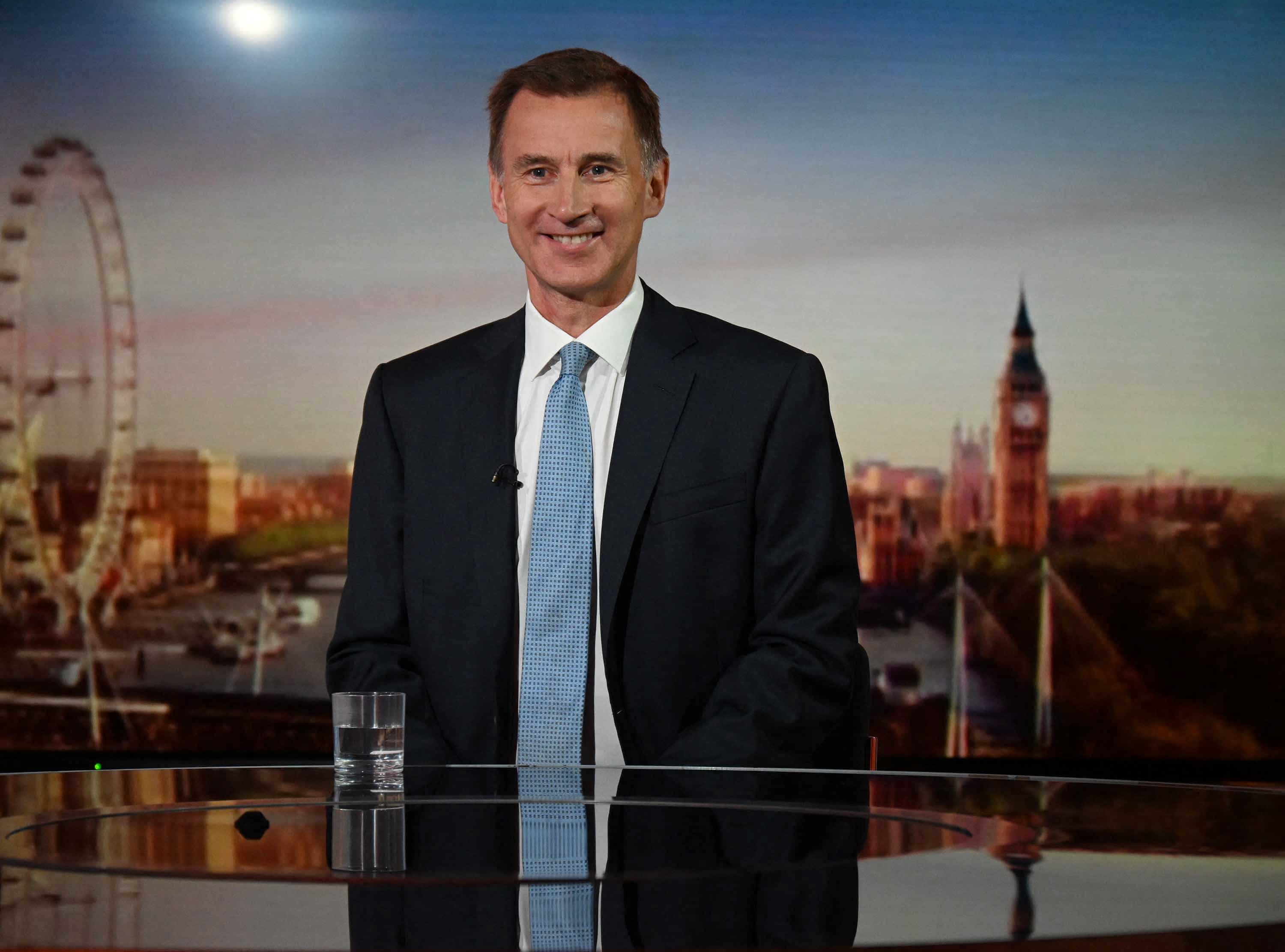 UK leadership hunt: Tory leader Jeremy Hunt backs Rishi Sunak for PM UK leadership hunt: Tory leader Jeremy Hunt backs Rishi Sunak for PM