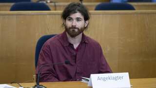 Germany: Court sentences ex-soldier five and a half years prison for posing as Syrian refugee