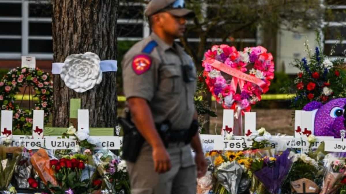 400 officers on site, no action: Searing report blames police at Texas school massacre 400 officers on site, no action: Searing report blames police at Texas school massacre