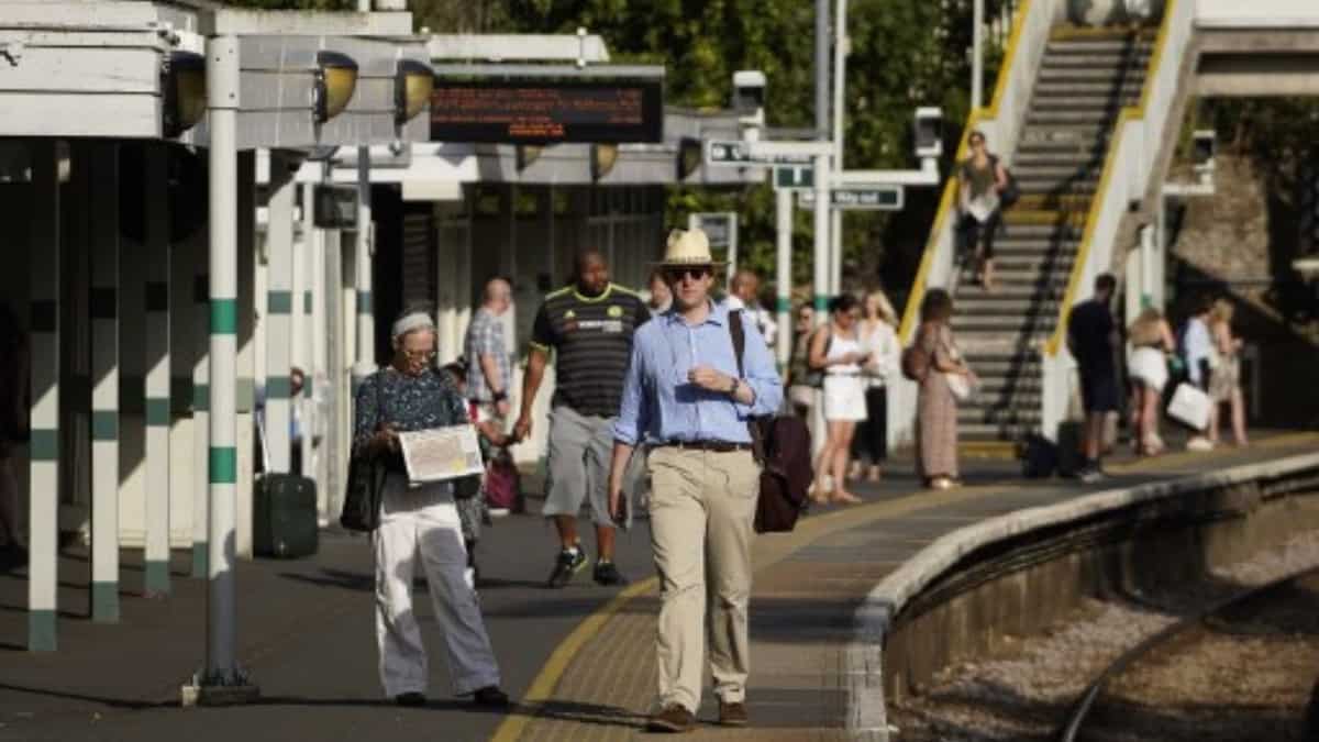 Travel by public transports only