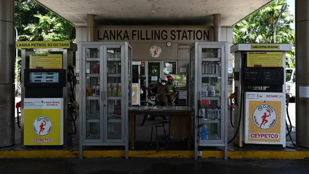 Indian Oil Corp unit to open 50 fuel stations in Sri Lanka to battle crisis