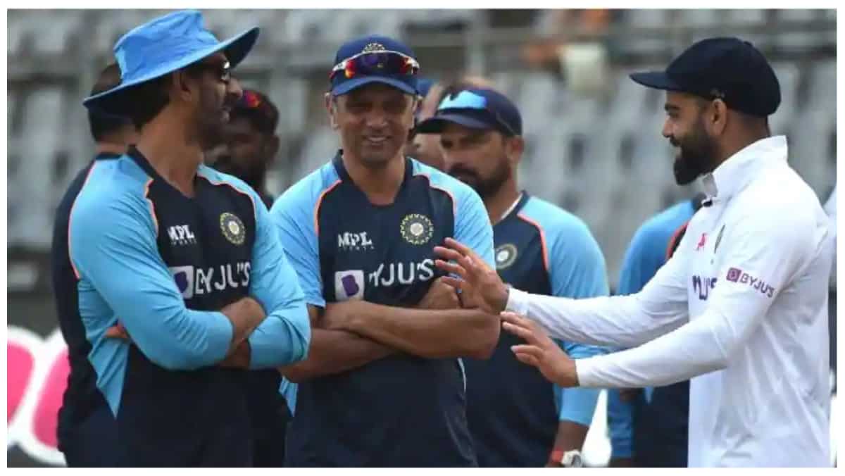 4) Rahul Dravid with Virat Kohli