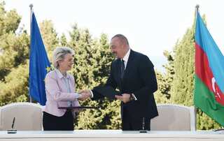 EU signs new gas deal with Azerbaijan amid fears over Russian supplies cutoff