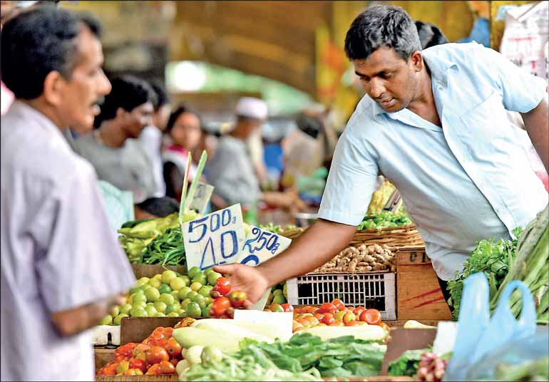 Food inflation in Sri Lanka reaches record high, 22% of Lankans need food aid